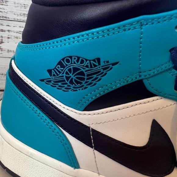Nike Air Jordan 1 Mid 'Charlotte Hornets' Men’s - Picture 3 of 13